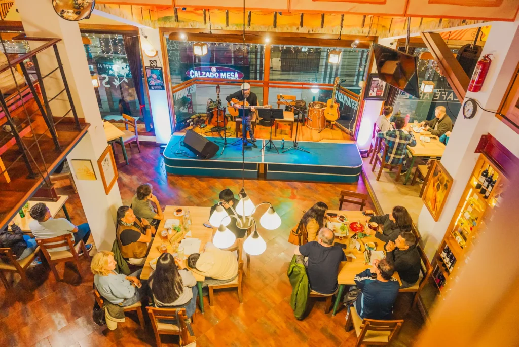 Ambiente_sisa_cafe_y_arte